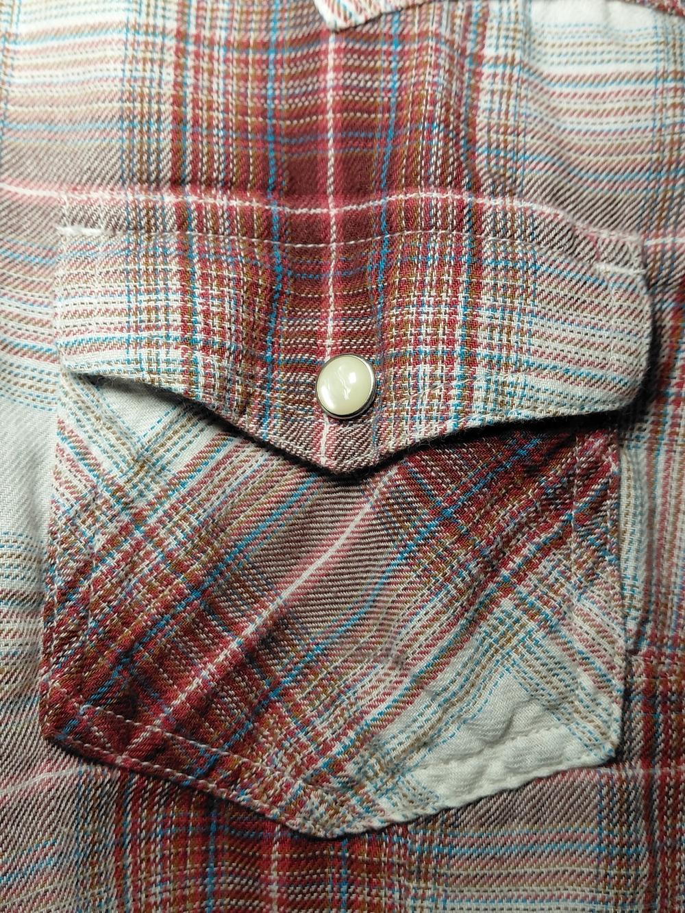 Ariat Men's Red and White Plaid Western Button-Down Shirt - Picture 3 of 6